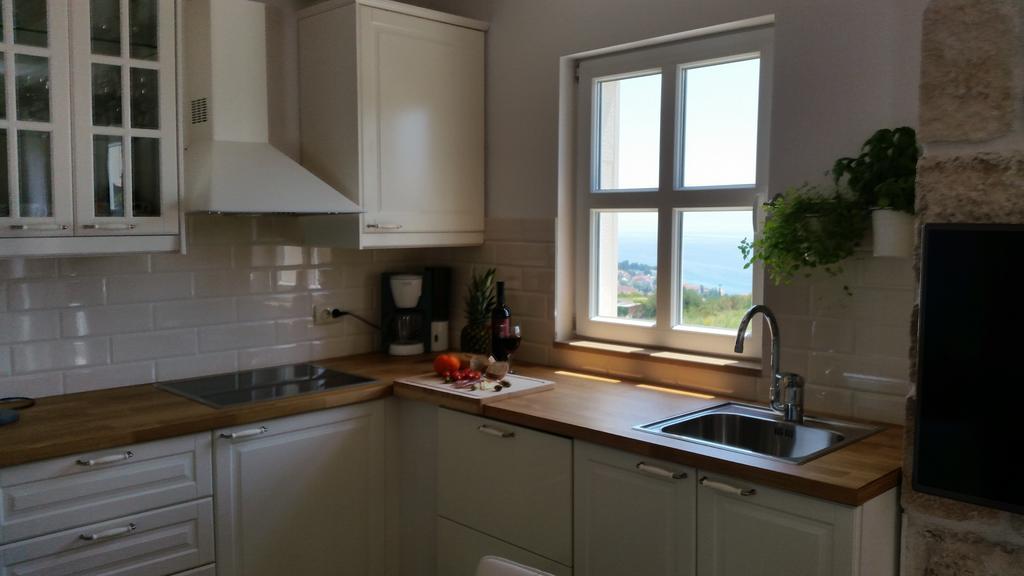 Apartments Lolita Bol Eksteriør billede
